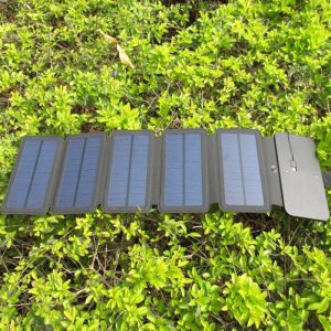 Outdoor 8W folding solar charger Direct charging collapsible solar package Off-road emergency mobile power supply